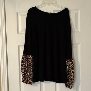 Black Leopard Sleeve Women's Top